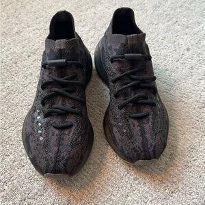 Adidas Yeezy Boost Onyx 380 size 6.5